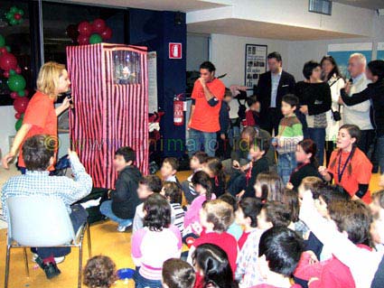 Il teatrino alle per le feste dei bambini.